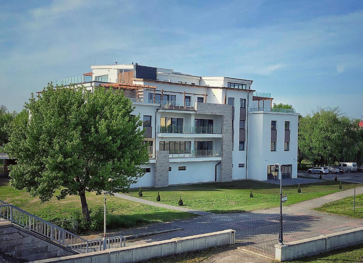 Moment Apartments Szolnok Eksteriør billede