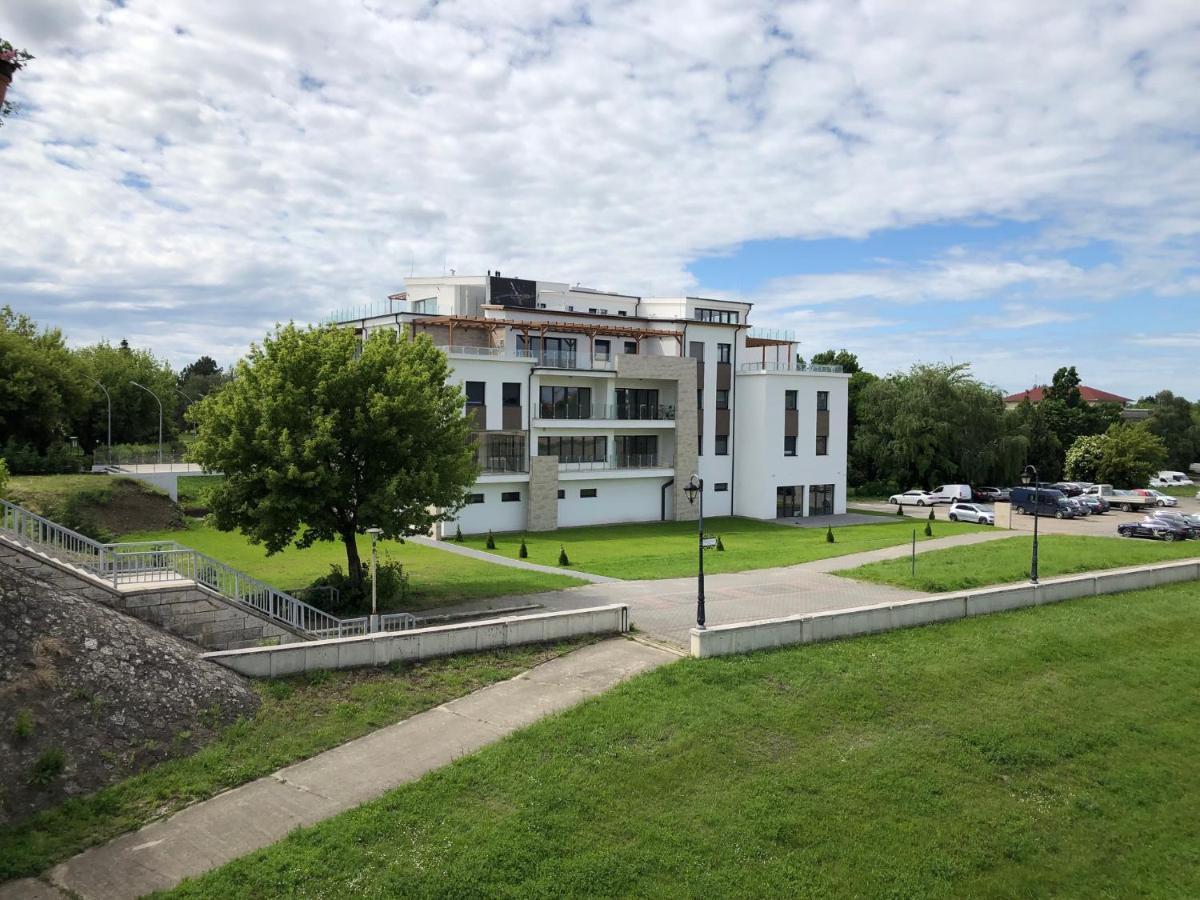 Moment Apartments Szolnok Eksteriør billede